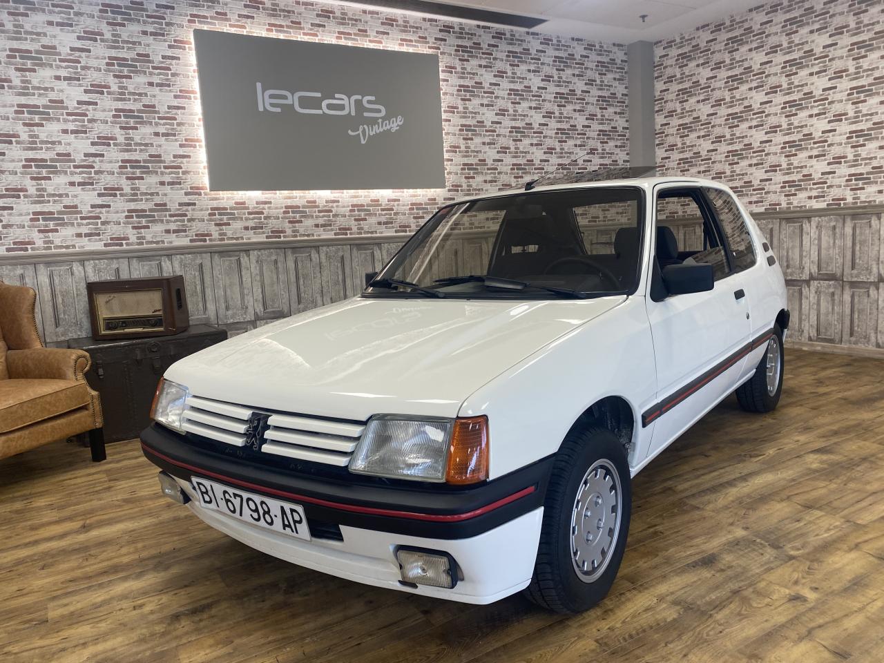 PEUGEOT 205 GTX