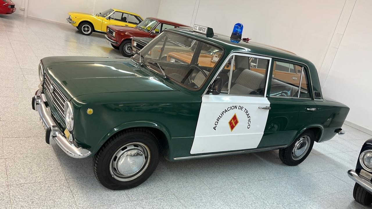 SEAT 124 D GUARDIA CIVIL