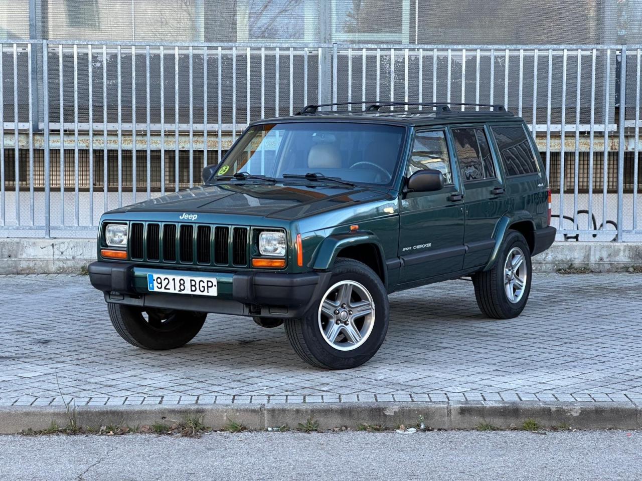 JEEP CHEROKEE 4.p