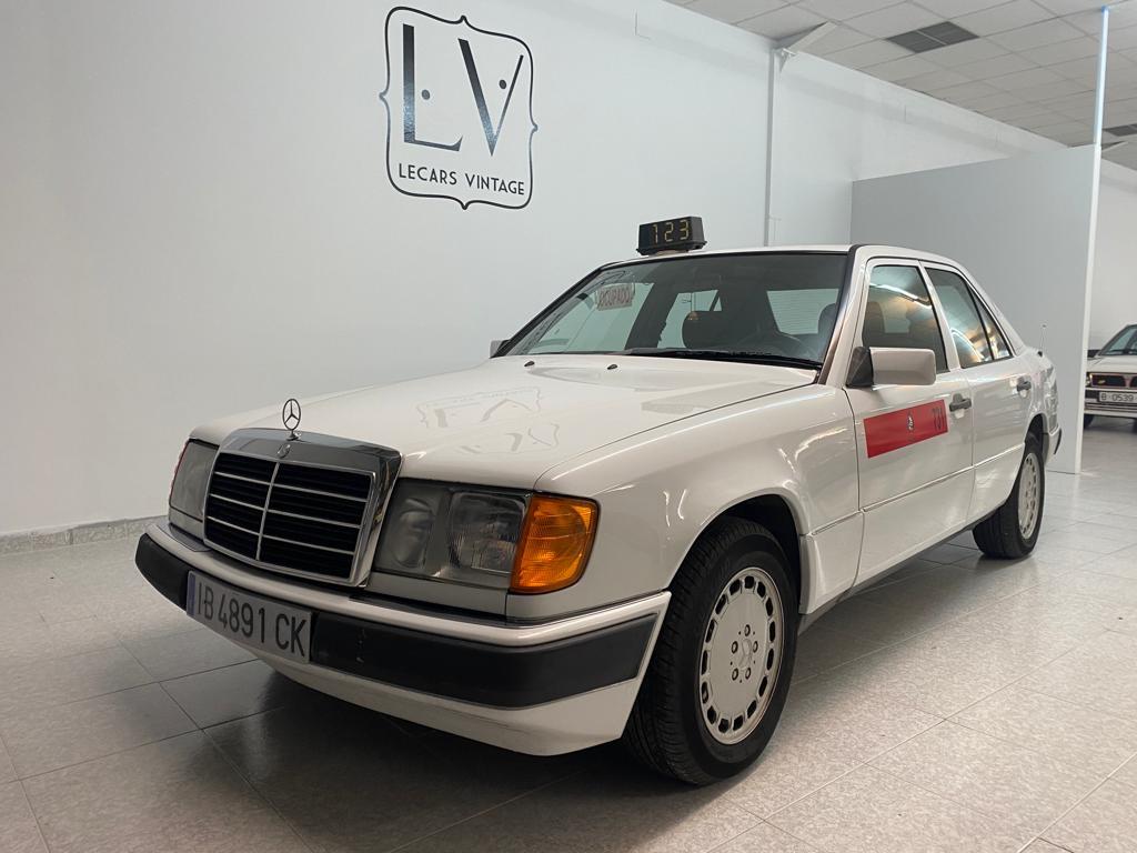 MERCEDES 300d TAXI BILBAO