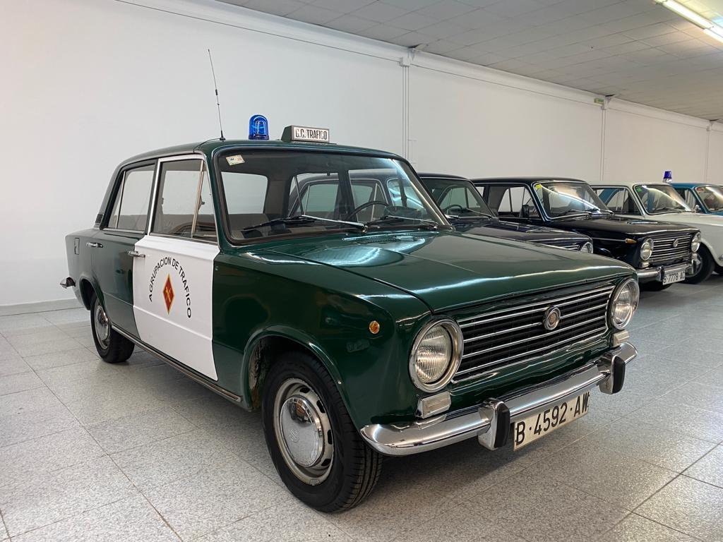 SEAT 124 AGRUPACIN TRFICO GUARDIA CIVIL