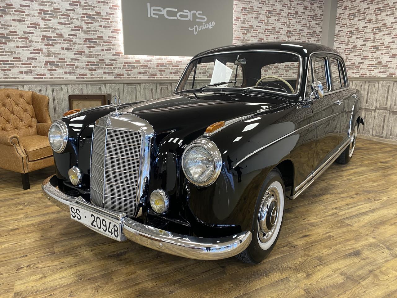 MERCEDES PONTON 220S